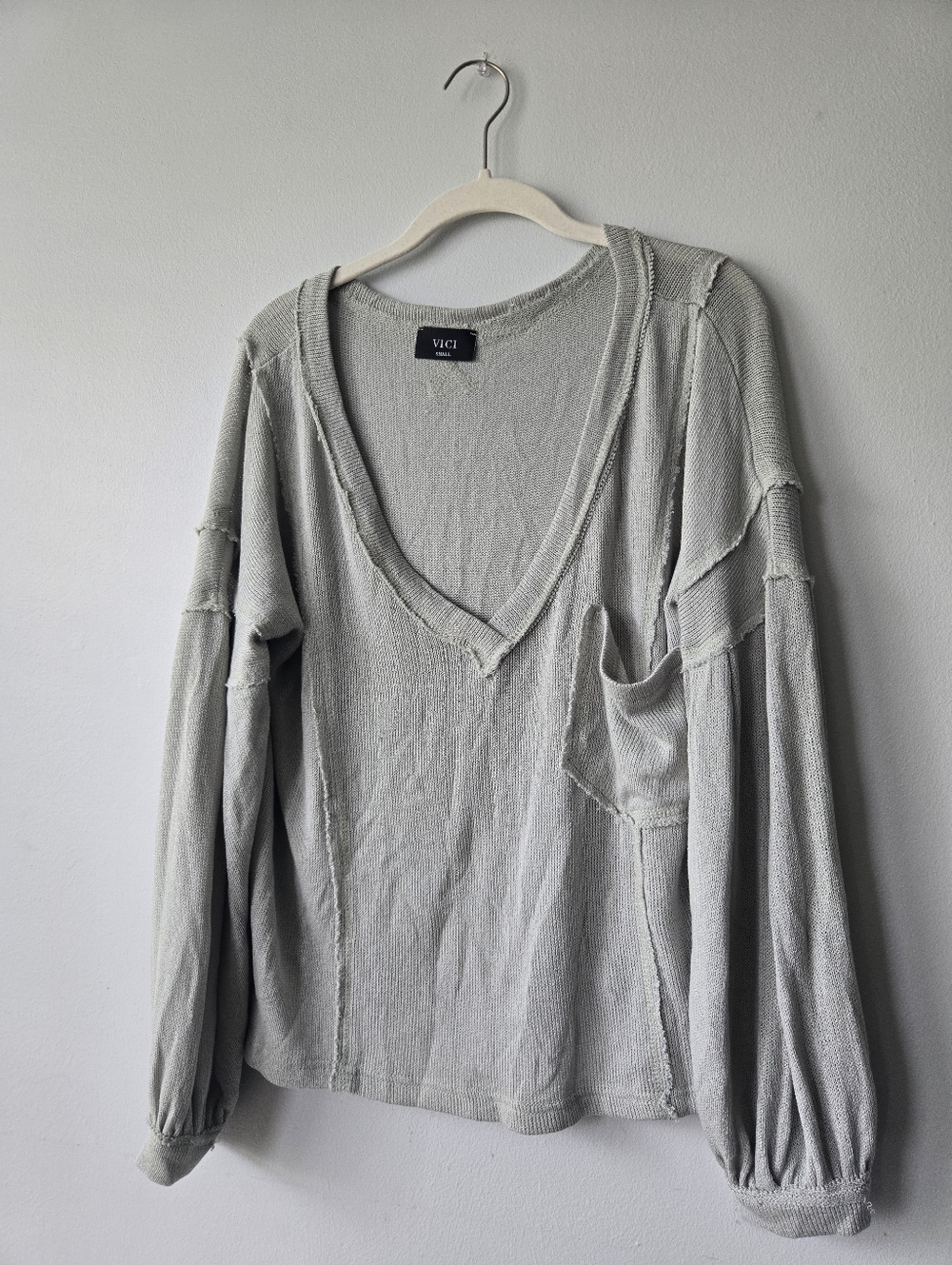 VICI Raw Hem Pullover Green Top Small